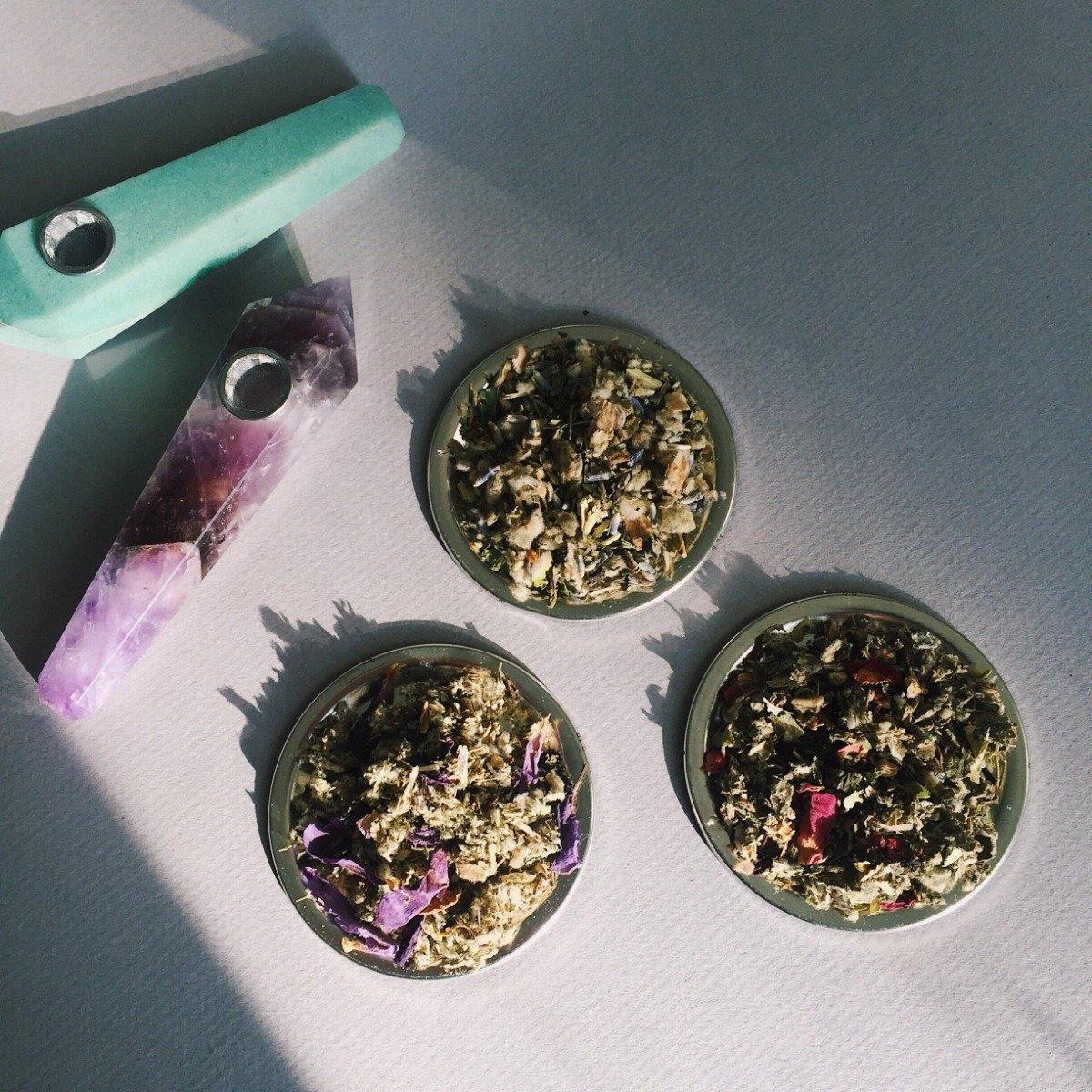 Organic Herbal Blends Gift Set ? 15 Smokable Tea, Bath & Vape Blends
